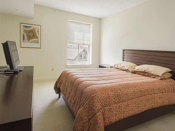 5th image of 333 Atwells Ave #303