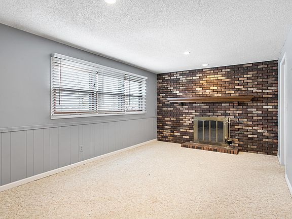 3rd image of 11158 Canyon Creek Dr
