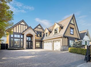 9760 Saunders Rd, Richmond, BC V7A 2B4