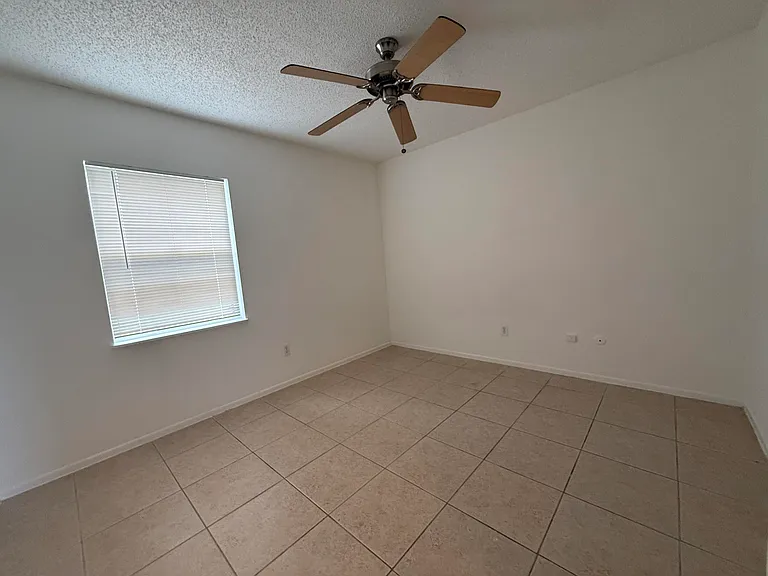 1194 SW Granadeer St — Photo 15