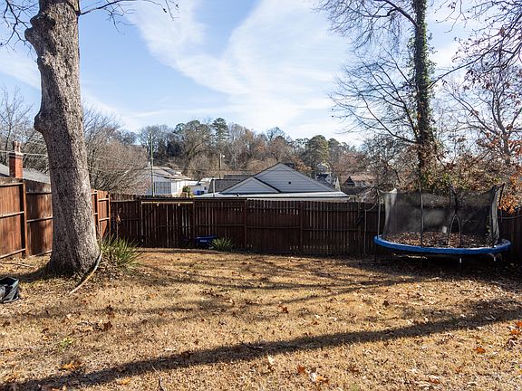 3rd image of 19 N Seminole Dr