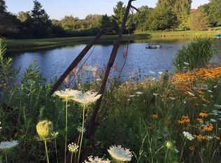 414 High Meadow Dr, Bull Valley, IL 60098