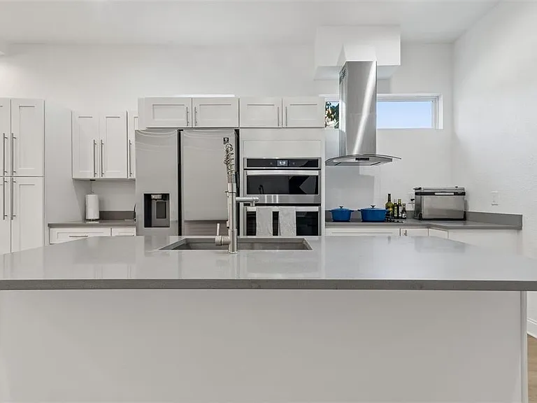 2113 W Cass St #2 — Photo 15