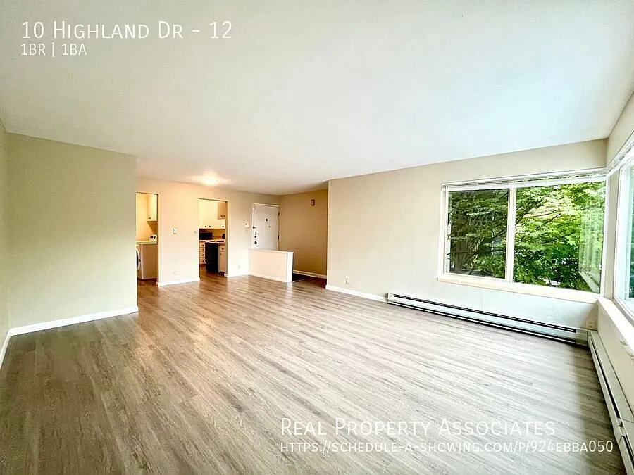 Beautiful One Bedroom on Highland Drive **In Unit W/D AND 2 Parking Spots** — Photo 3