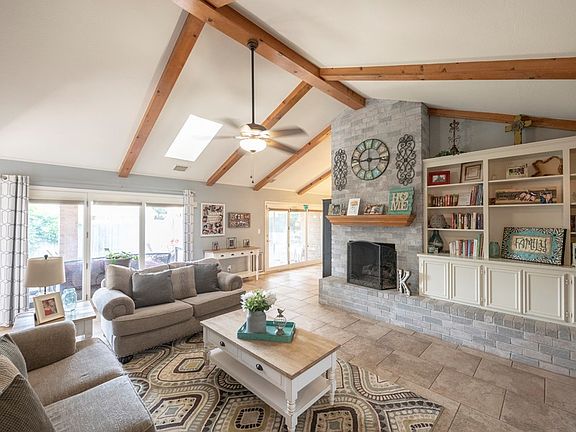3rd image of 4401 Stillmeadow Dr