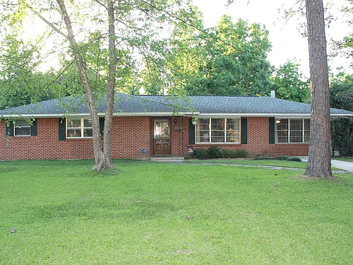 1345 Highland Park Dr Photo 1