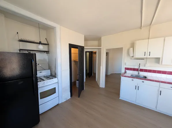 2603 Main St #9, Vancouver, BC V5T 3E7