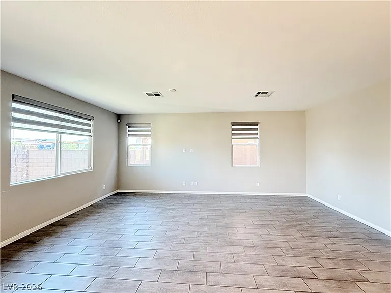 3348 Castlefields Dr — Photo 7