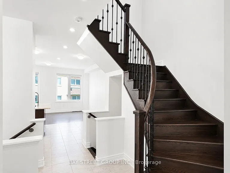 103 Drizzel Cres — Photo 9