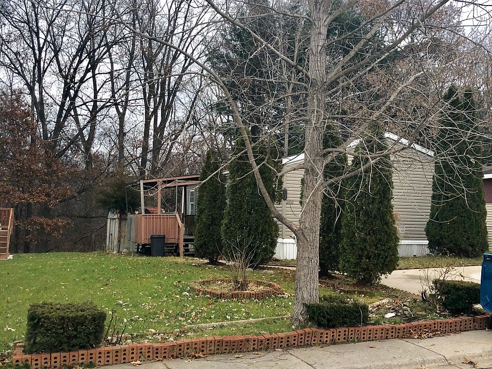 1st image of 2657 Meadowlark St