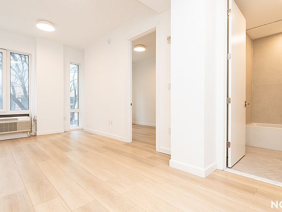 5th image of 26-04 Jackson Ave #2B