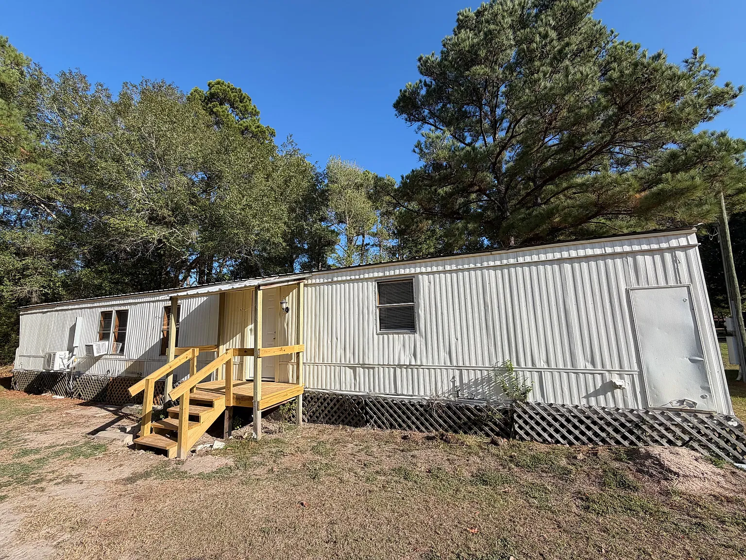 85 Young Rd — Photo 2