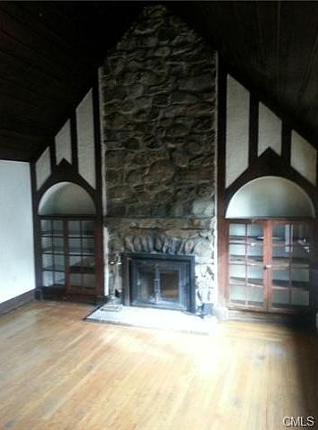 2nd image of 27 Parkhill Ave