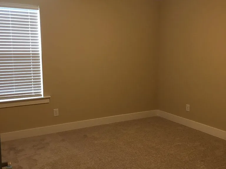 2054 Orangery Dr — Photo 3