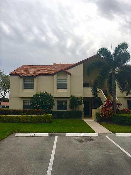 1st image of 5795 Parkwalk Dr