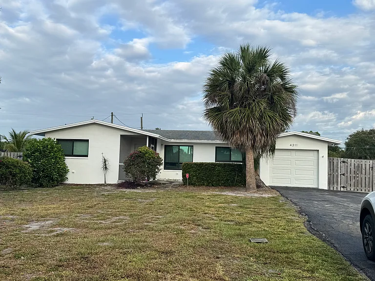 4311 NW 2nd Ave — Photo 9