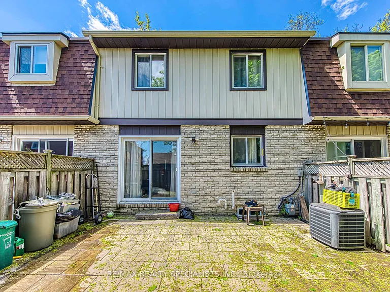 93 Hansen Rd N #100 — Photo 34