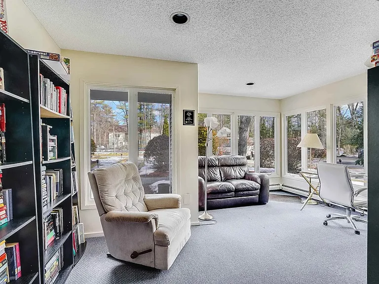14 Northbrook Dr — Photo 15