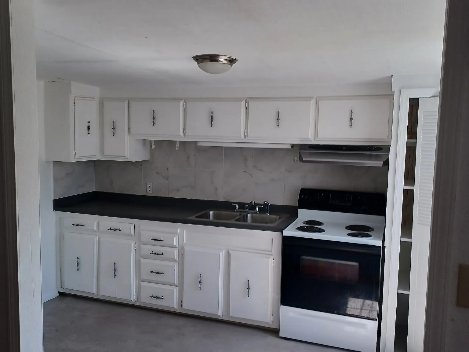 2 bed, 952 sqft, $1,700 — Photo 3