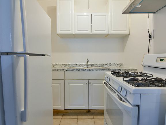 2nd image of 339 E 104th St #B2