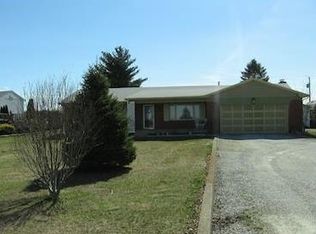 617 W Brookville Rd, Fountaintown, IN 46130