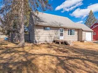 209 Cambridge Rd, Hoyt Lakes, MN 55750