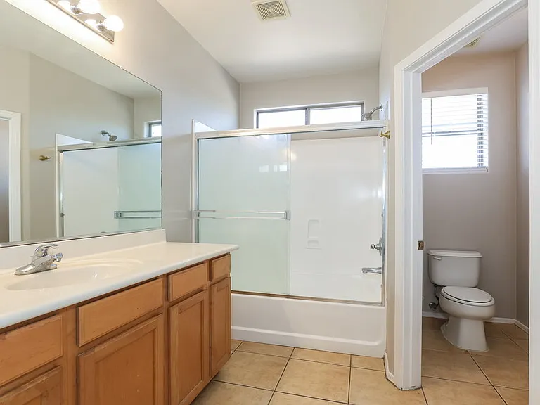 7805 S 68th Dr — Photo 11