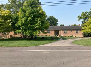 2765 Charing Rd, Upper Arlington, OH 43221