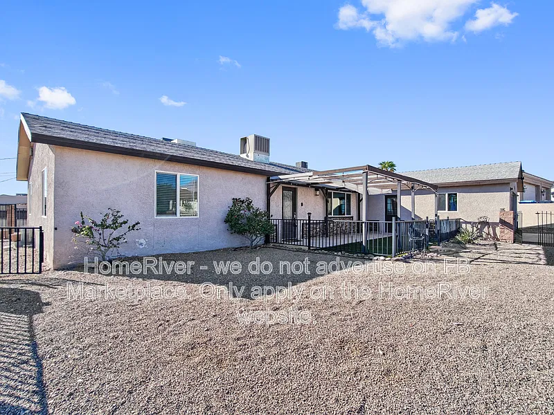 4 bed, 3.0 bath, 2240 sqft, $2,450 — Photo 4