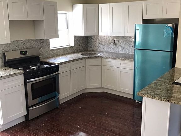 3rd image of 11705 232nd St