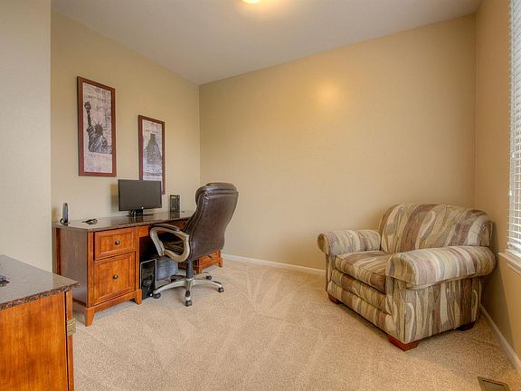 5th image of 459 W Canford Park