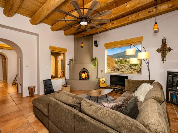 1378 Bries Way, Taos, NM 87571