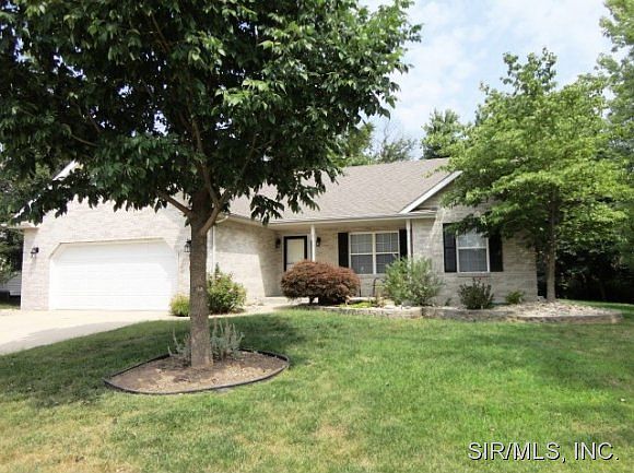 1st image of 105 Oaklawn Dr