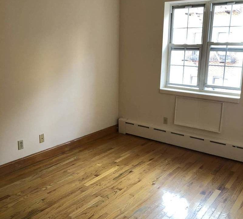 2nd image of 4548 47th St APT 1A