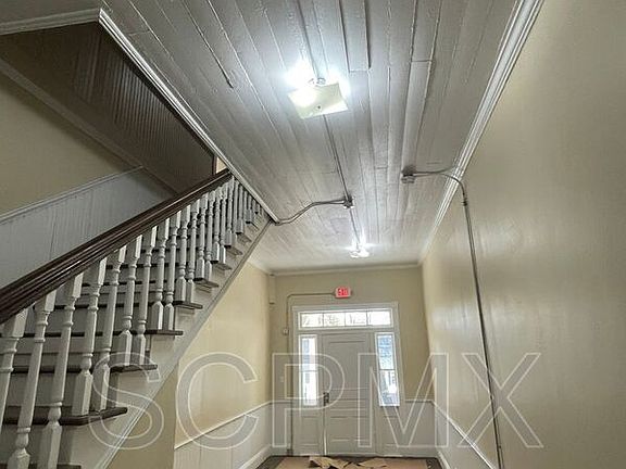 3rd image of 1339 Glover St