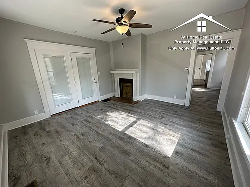 1016 Bluff St Photo 1