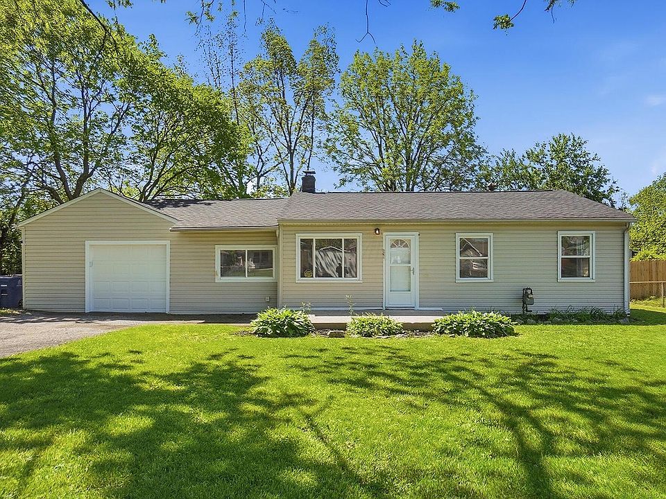 1st image of 691 Basswood Rd