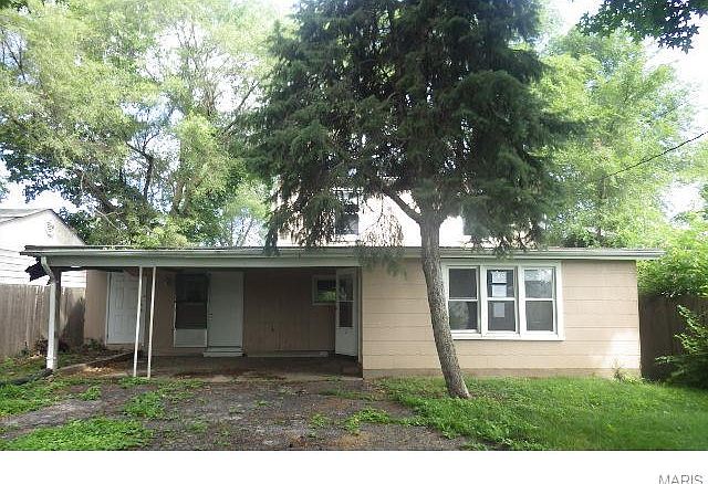 1st image of 229 Dammert Ave