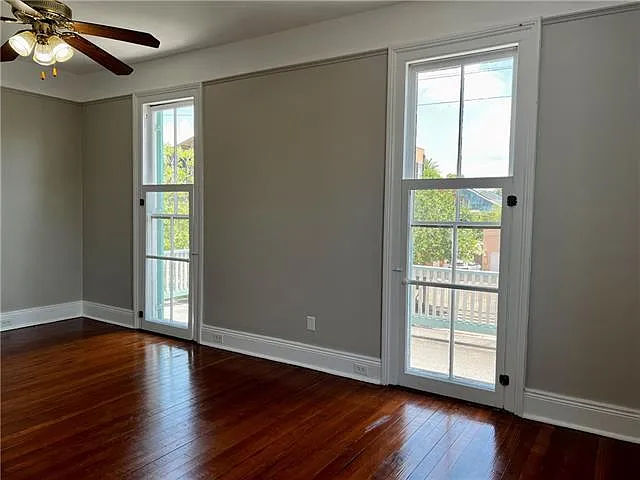 4435 Loyola Ave — Photo 27