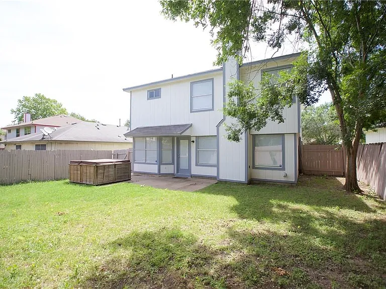 1314 Garden Path Dr — Photo 18