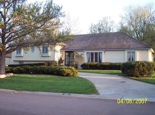 1211 W 113th St, Kansas City, MO 64114