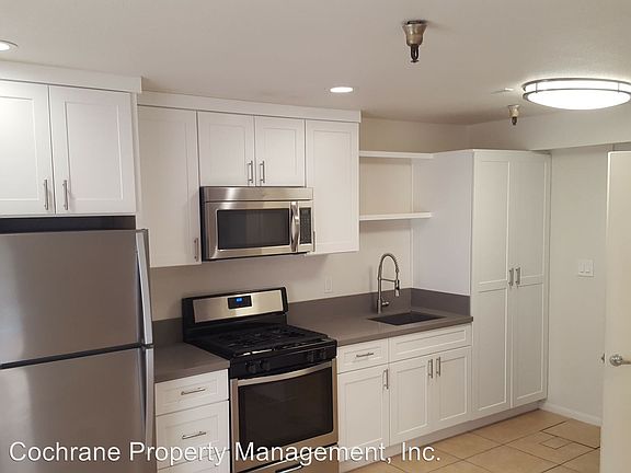 3rd image of 5615 Carpinteria Ave APT 206