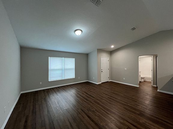 5th image of 3628 SE 134th St
