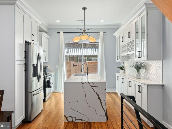 1537 S Bambrey St