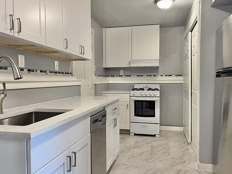 7125 W Poplar St — Photo 4
