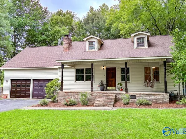 1341 Maple Ln NE, Arab, AL 35016