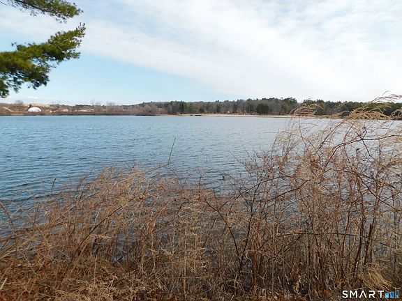 4th image of 2 Brickyard Road #3C