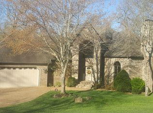 110 Country Bluff Dr, Branson, MO 65616
