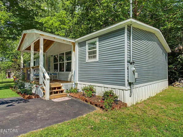 443 Cole Dr, Pigeon Forge, TN 37863