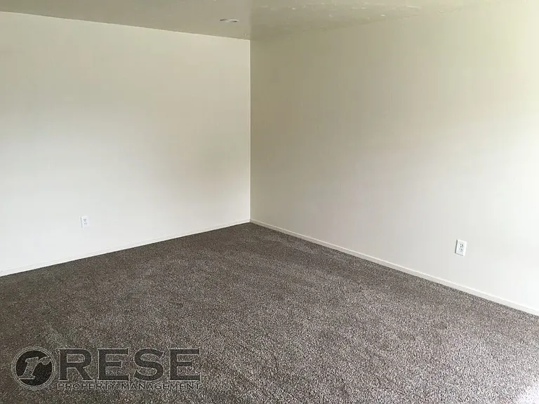 8228 S 1750 W — Photo 8